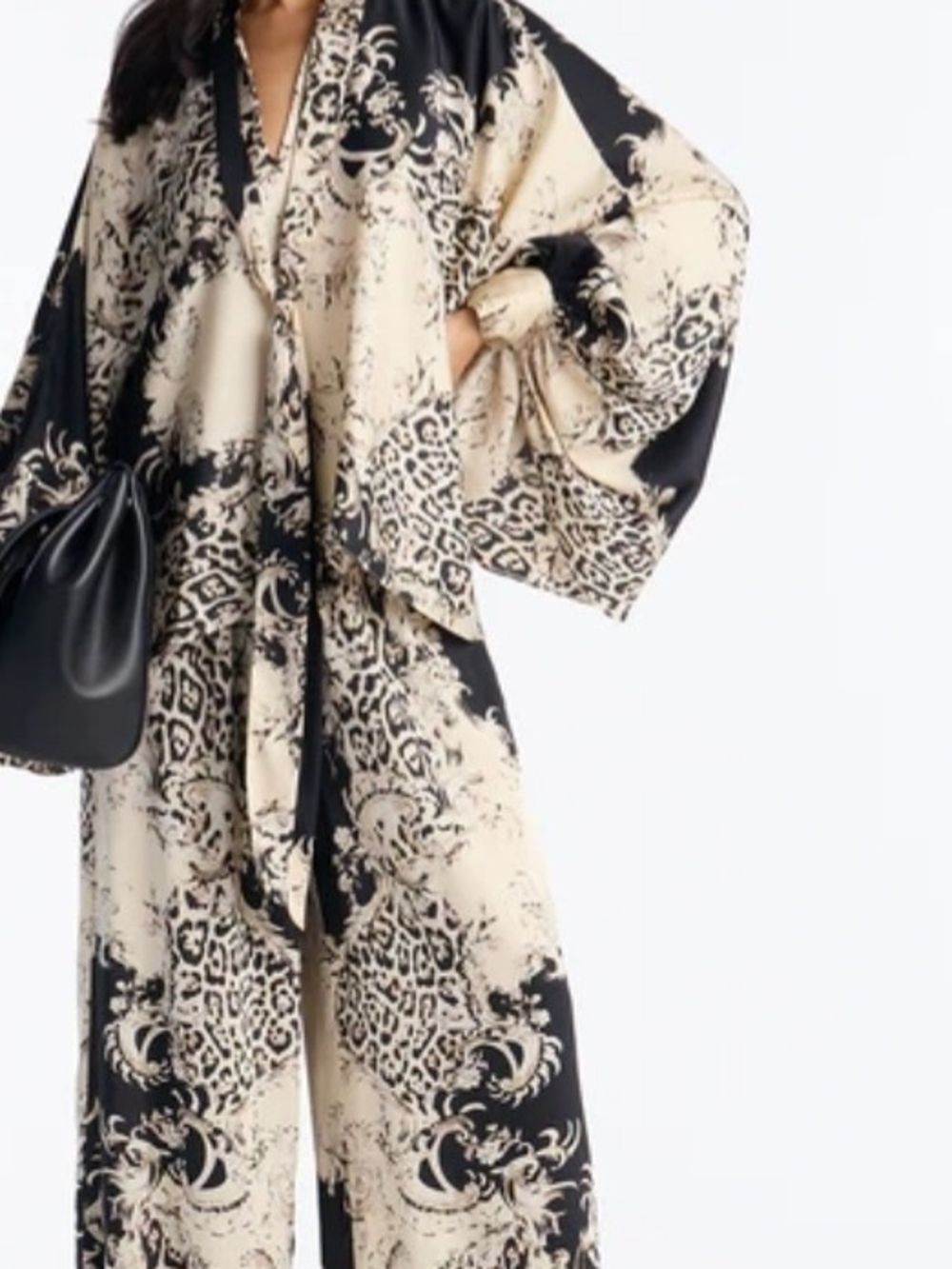 Fashion Nova Oversized Black & Cream Printed Pant Set - Picture 3 of 4